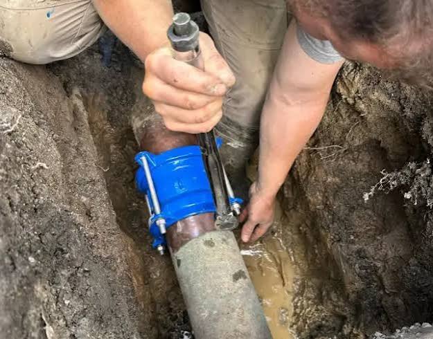 Burst pipe repair Kokomo winter: costs, steps & pipe types